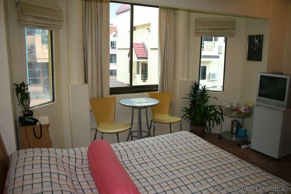 Patong Aquarius Gay Guesthouse & Sauna חדר תמונה