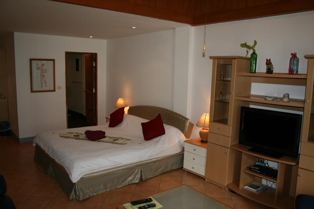 Patong Aquarius Gay Guesthouse & Sauna חדר תמונה