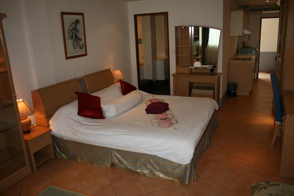 Patong Aquarius Gay Guesthouse & Sauna חדר תמונה