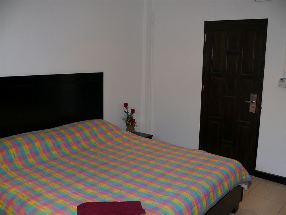 Patong Aquarius Gay Guesthouse & Sauna מראה חיצוני תמונה